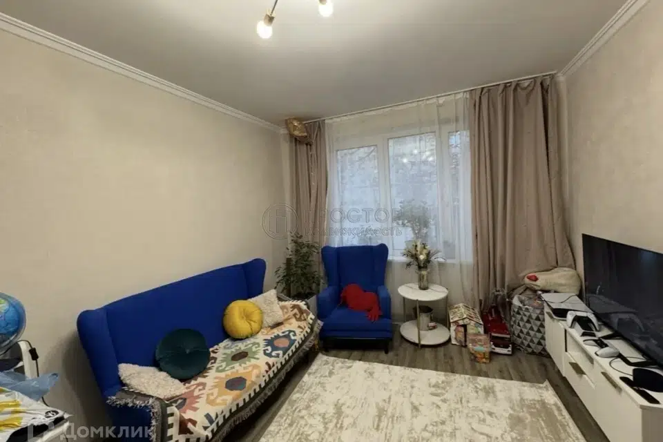 Продаётся 4-комнатная квартира, 62.2 м²