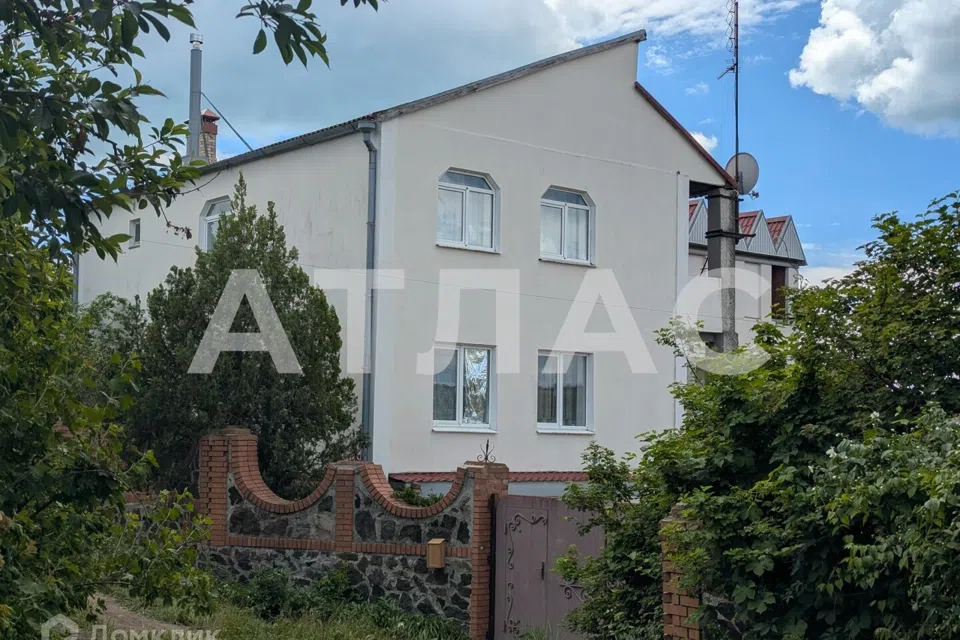 Продаётся 2-этажный дом, 454.4 м²