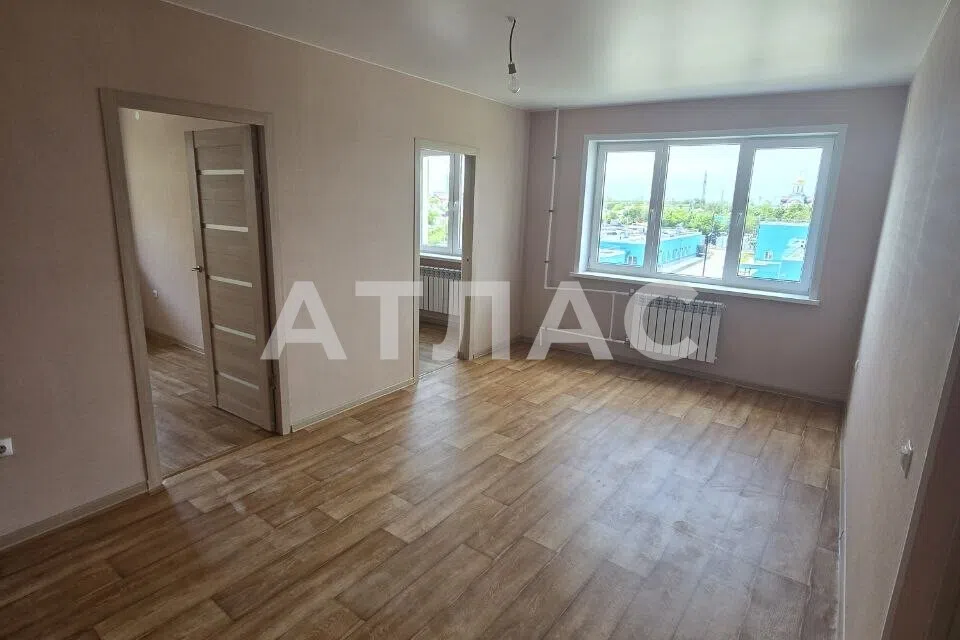 Продаётся 4-комнатная квартира, 62.7 м²