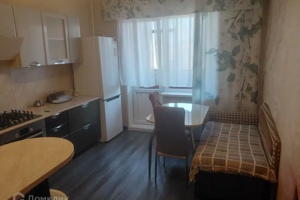 Сдаётся 1-комнатная квартира, 43 м²