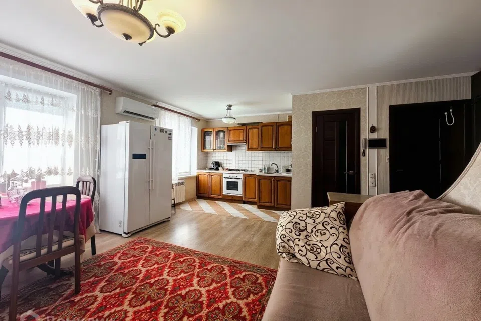 Продаётся 3-комнатная квартира, 77.1 м²