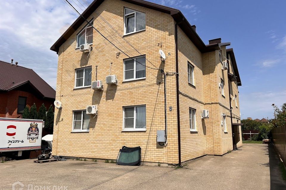 Продаётся 2-комнатная квартира, 61.2 м²