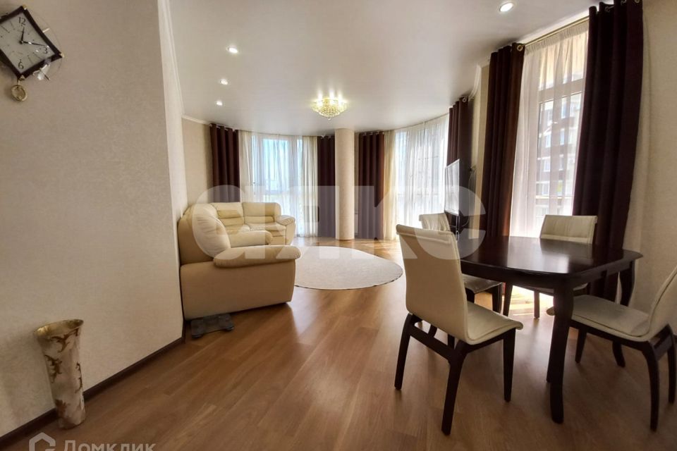 Продаётся 3-комнатная квартира, 98.3 м²