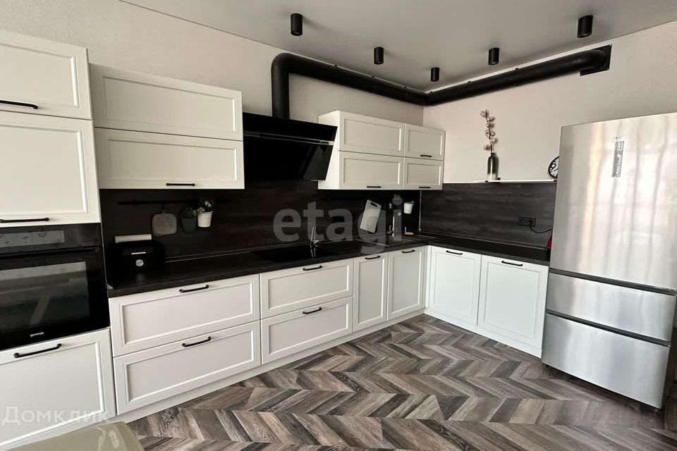 Продаётся 2-комнатная квартира, 60 м²