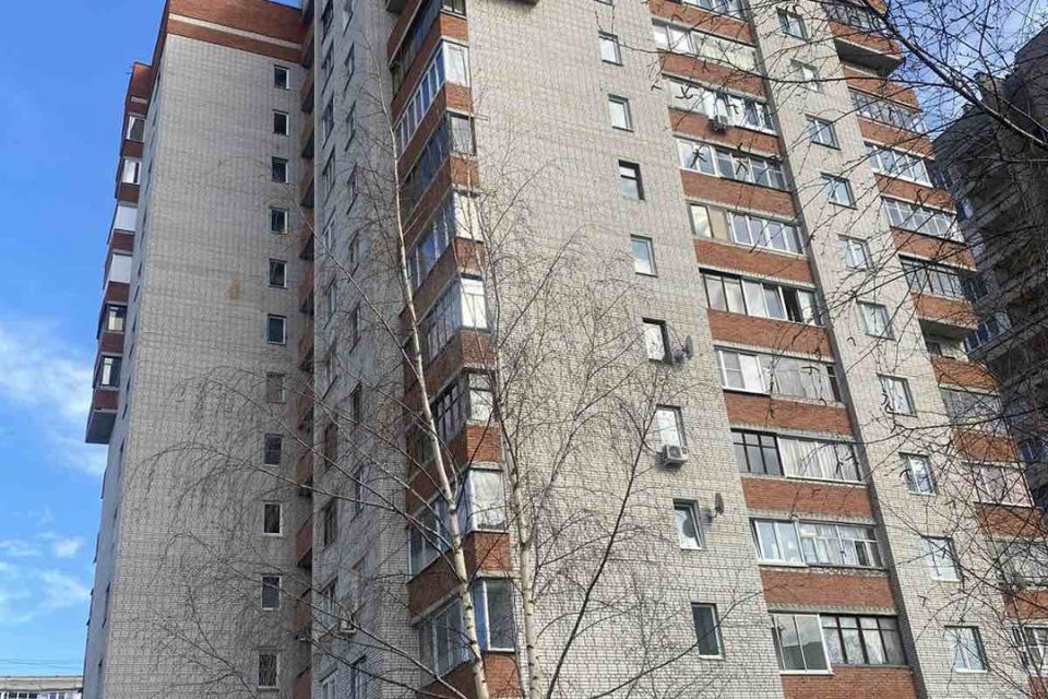 Продаётся 4-комнатная квартира, 127.2 м²