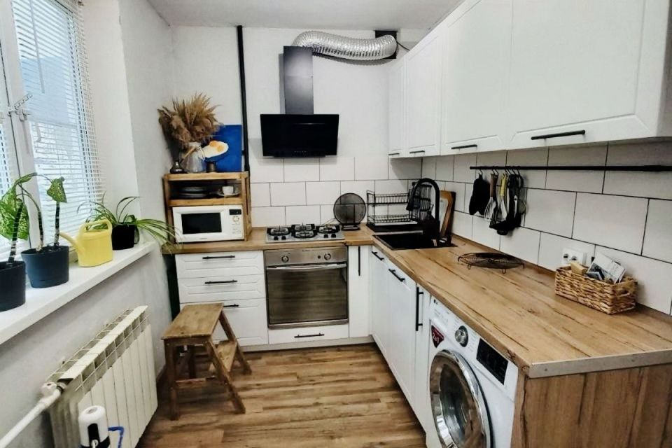 Продаётся 4-комнатная квартира, 59.1 м²