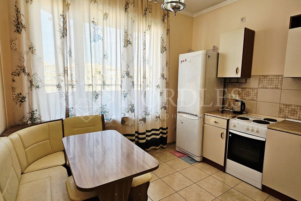 Продаётся 1-комнатная квартира, 43 м²