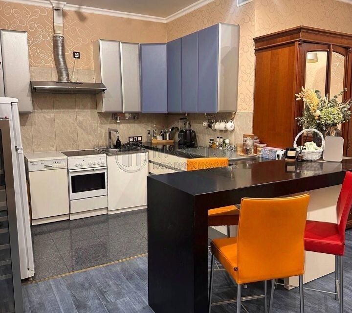 Продаётся 2-комнатная квартира, 73.6 м²