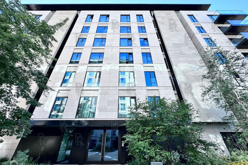 Продаётся 6-комнатная квартира, 239 м²