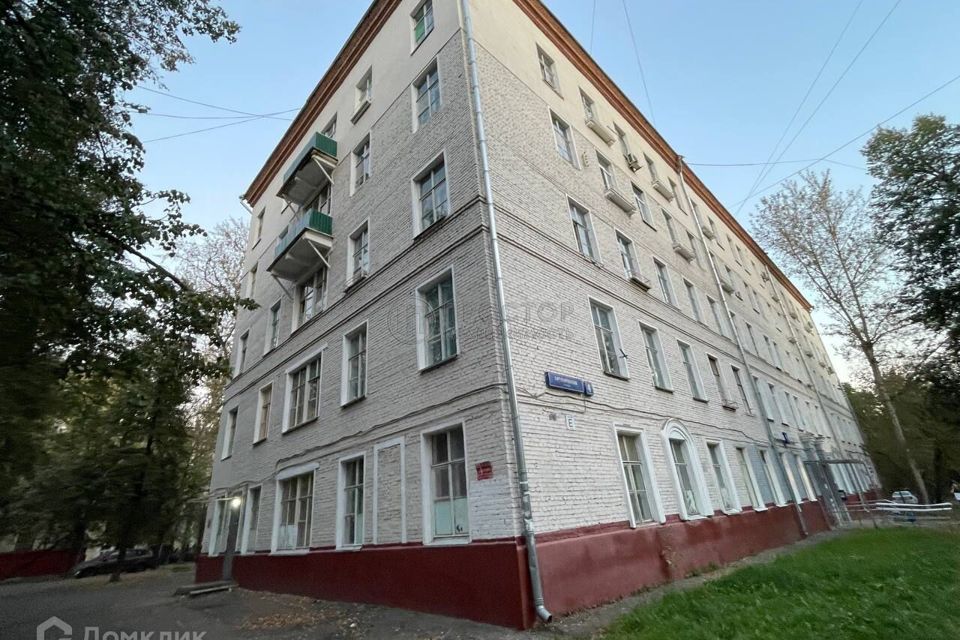 Продаётся комната в 7-комн. квартире, 13.4 м²