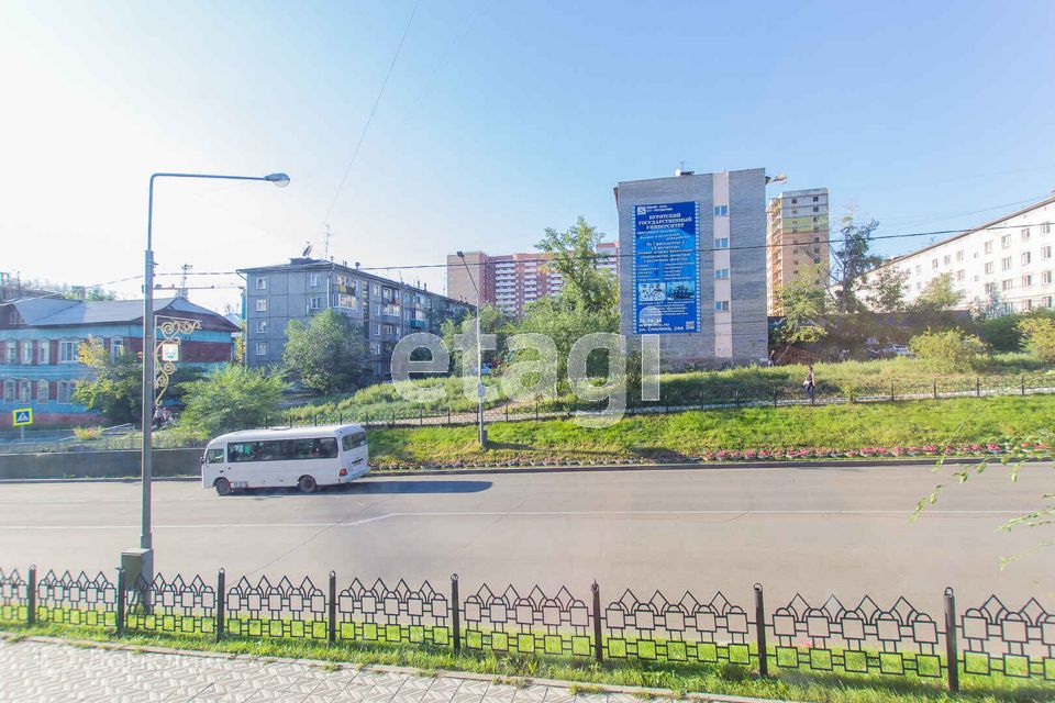 Продаётся 3-комнатная квартира, 57.7 м²