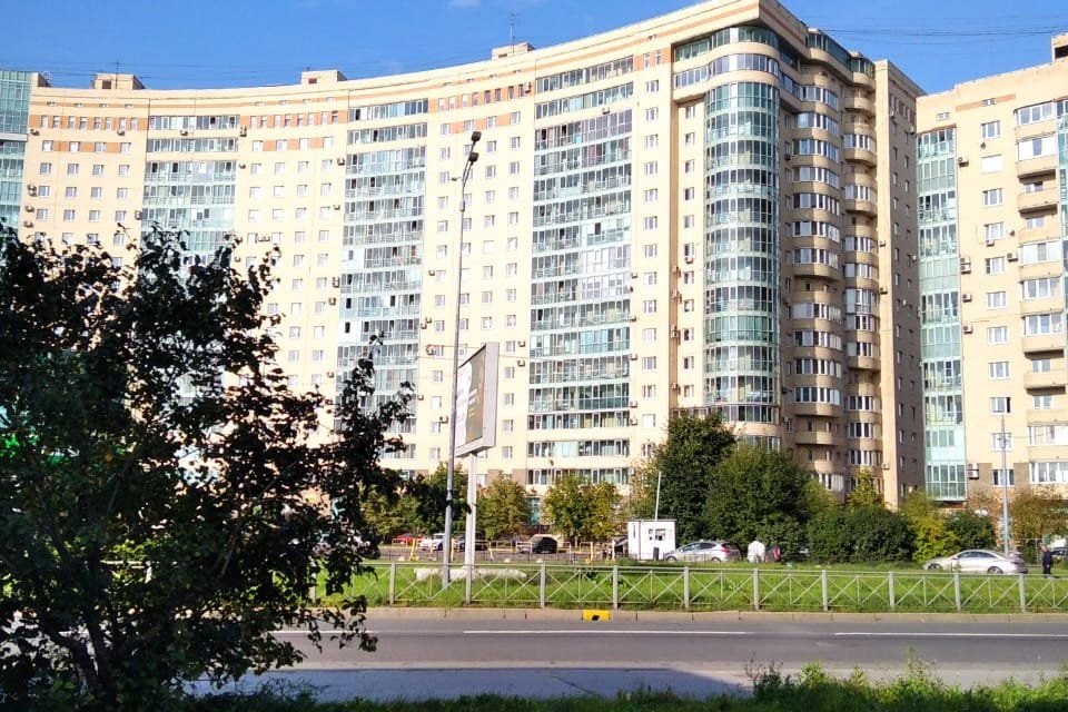 Сдаётся 2-комнатная квартира, 71 м²