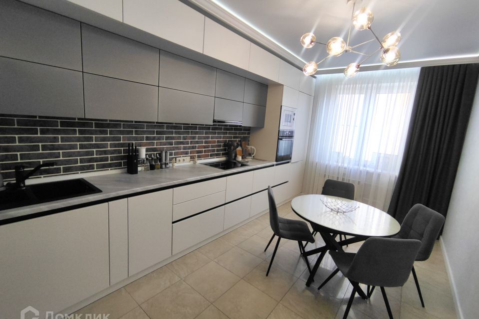 Продаётся 3-комнатная квартира, 82 м²