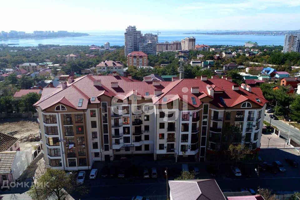 Продаётся 2-комнатная квартира, 65.6 м²