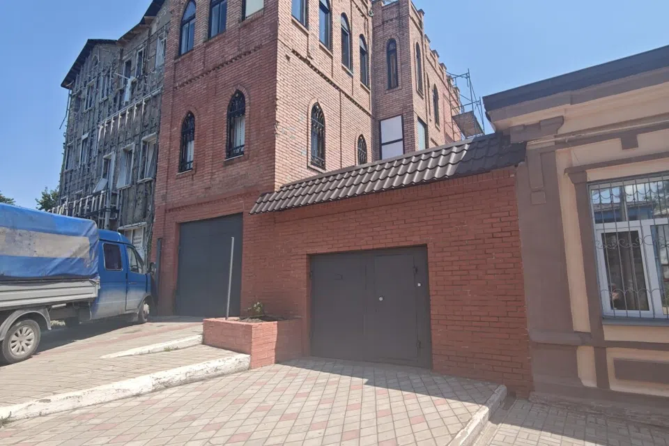 Продаётся 3-этажный дом, 245.1 м²