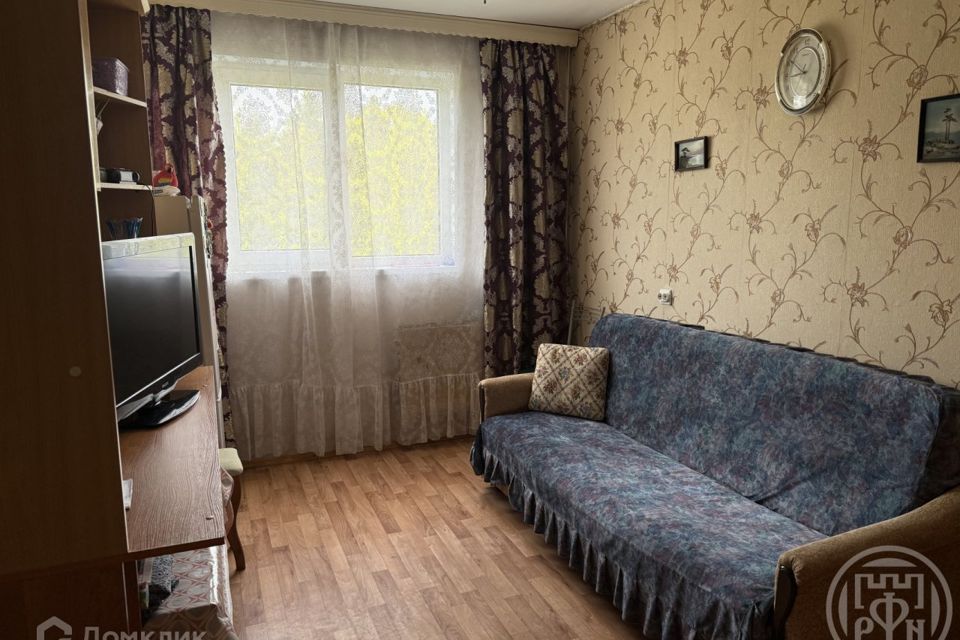 Продаётся комната в 3-комн. квартире, 11.9 м²
