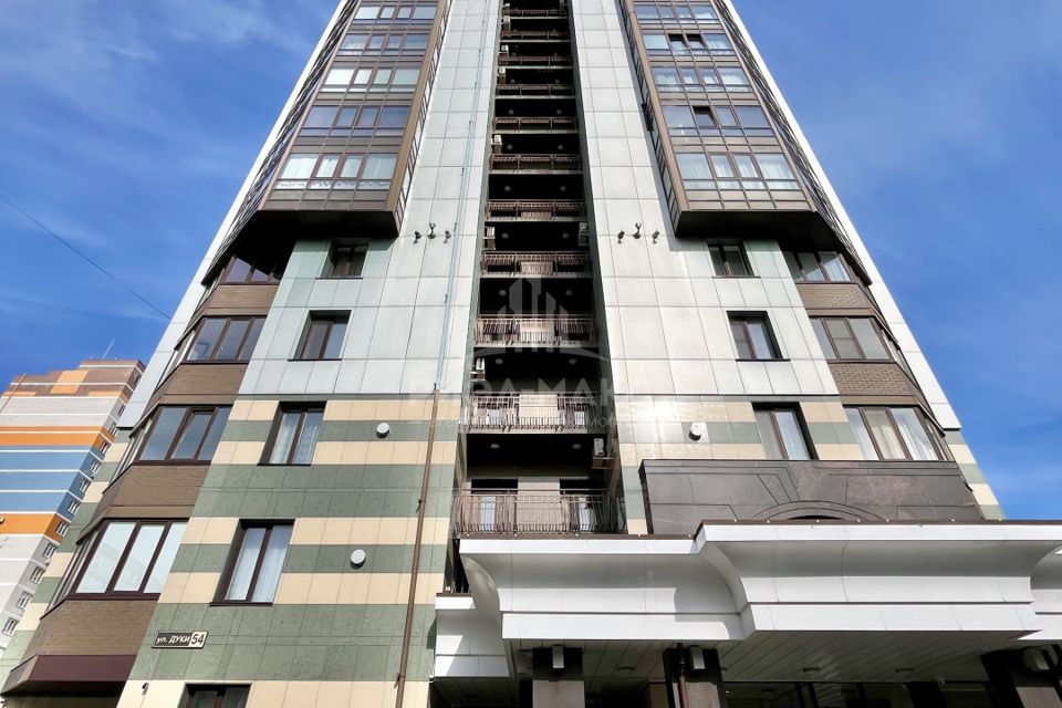 Продаётся 3-комнатная квартира, 304.6 м²