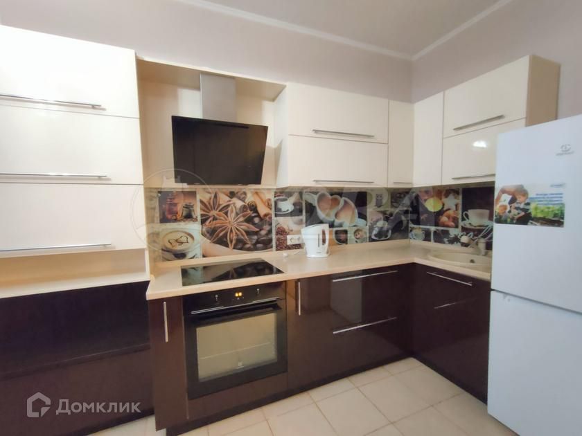 Сдаётся 1-комнатная квартира, 54 м²