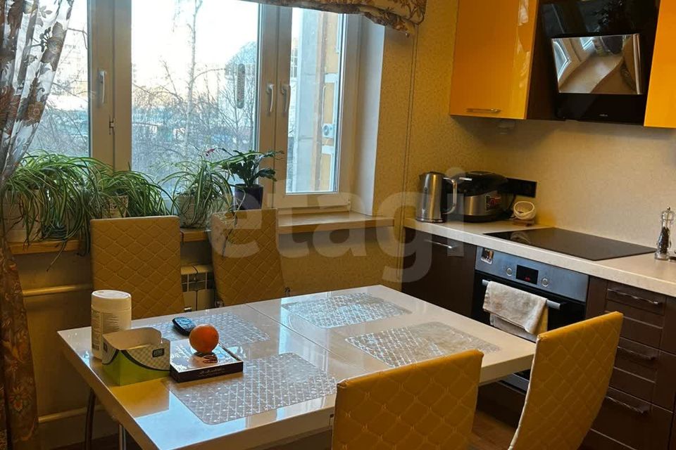 Продаётся 4-комнатная квартира, 91.8 м²