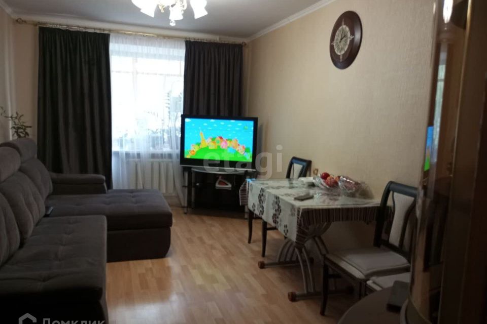 Продаётся 3-комнатная квартира, 57.9 м²