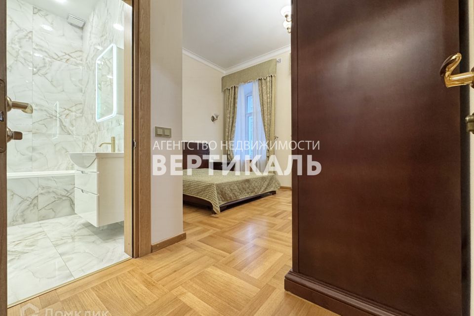 Сдаётся 3-комнатная квартира, 150 м²