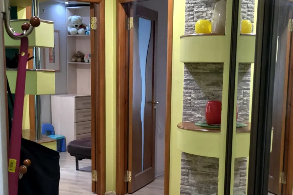 Продаётся 3-комнатная квартира, 52.5 м²