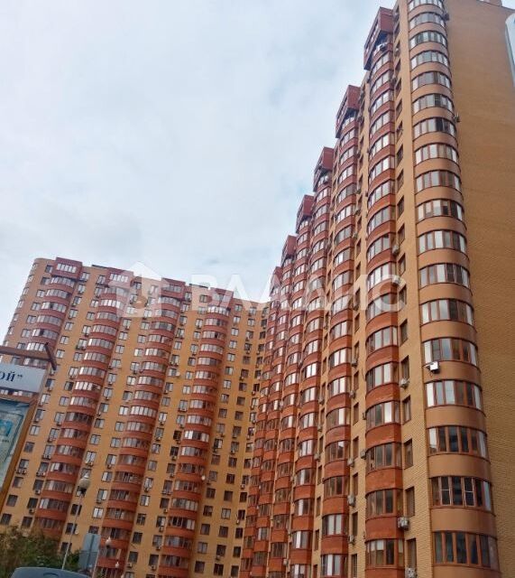 Продаётся 2-комнатная квартира, 147.7 м²