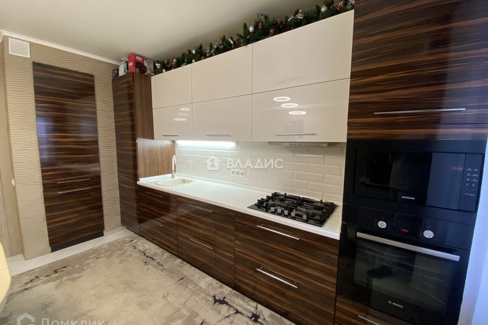 Продаётся 2-комнатная квартира, 65 м²