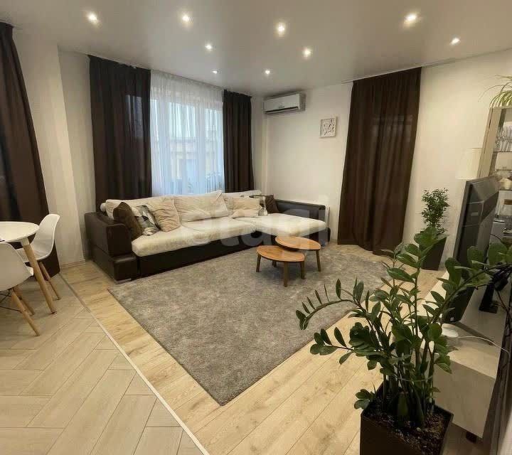 Продаётся 2-комнатная квартира, 83 м²