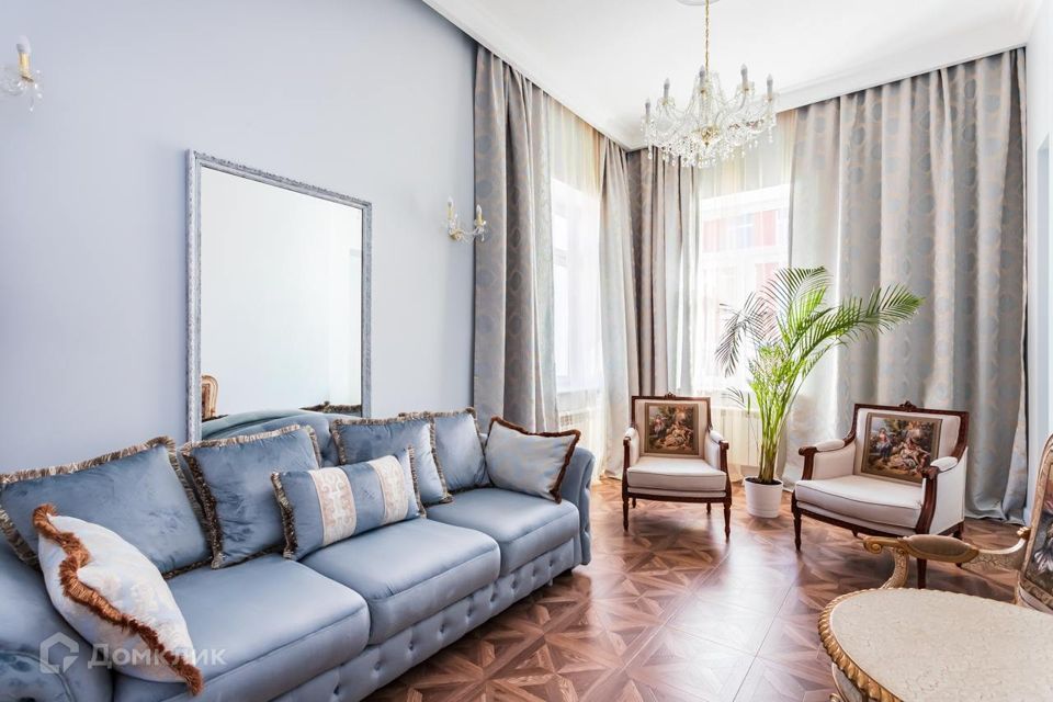Продаётся 4-комнатная квартира, 109 м²