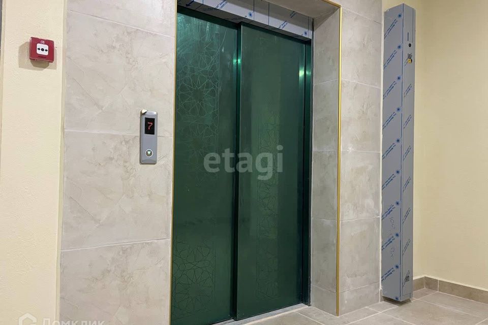 Продаётся 3-комнатная квартира, 123.28 м²