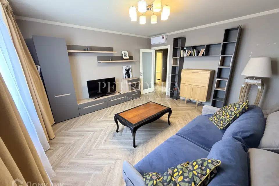 Продаётся 2-комнатная квартира, 56.5 м²