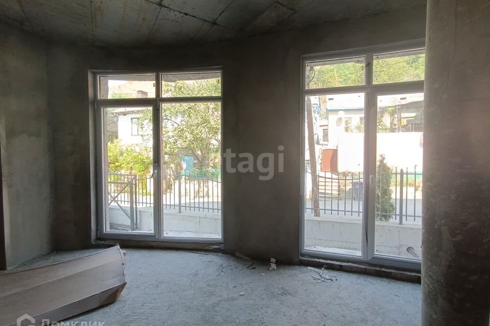 Продаётся 1-комнатная квартира, 37.3 м²