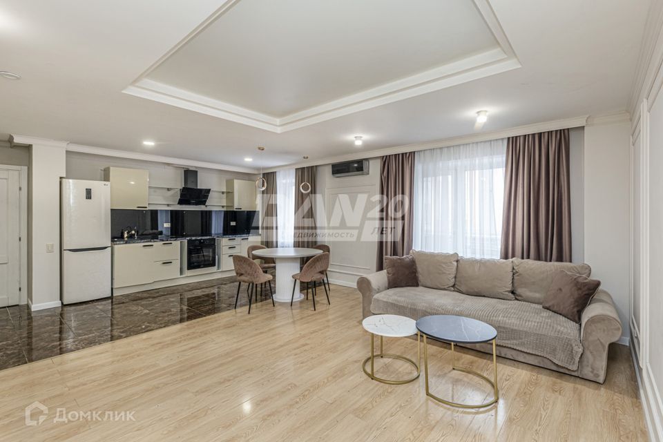 Продаётся 3-комнатная квартира, 97.6 м²