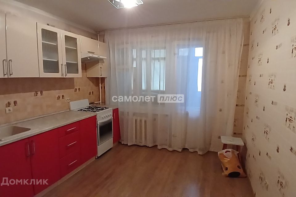 Продаётся 1-комнатная квартира, 42 м²