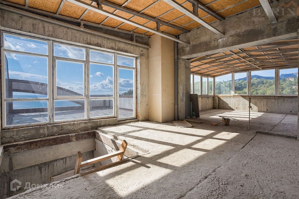 Продаётся 2-комнатная квартира, 104 м²