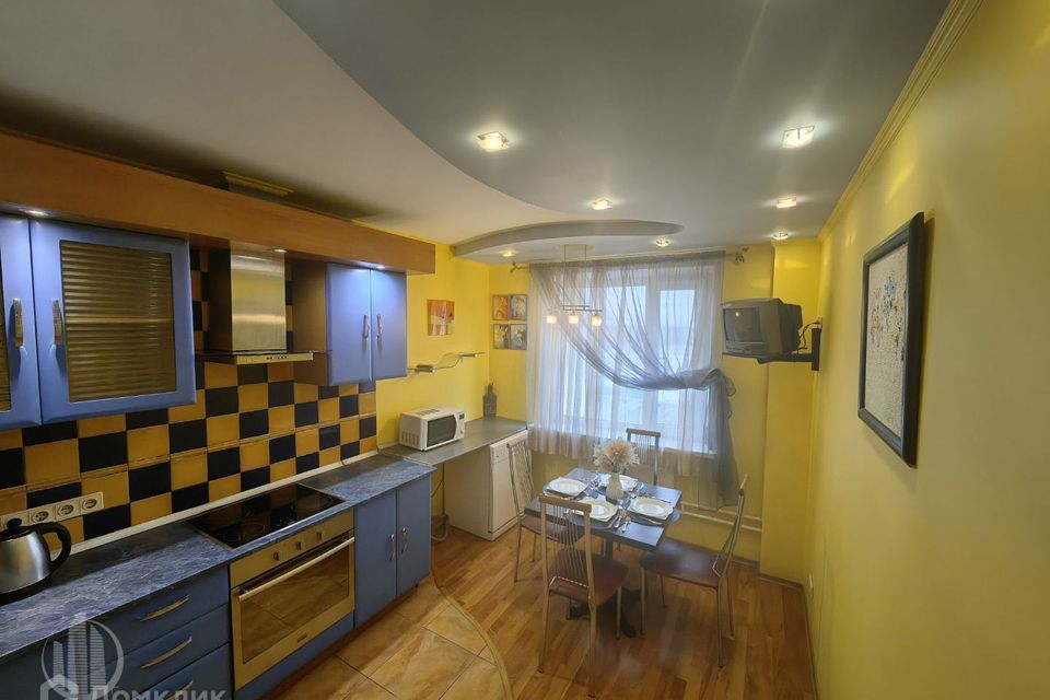 Сдаётся 2-комнатная квартира, 58 м²