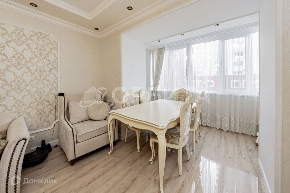 Продаётся 3-комнатная квартира, 101.6 м²