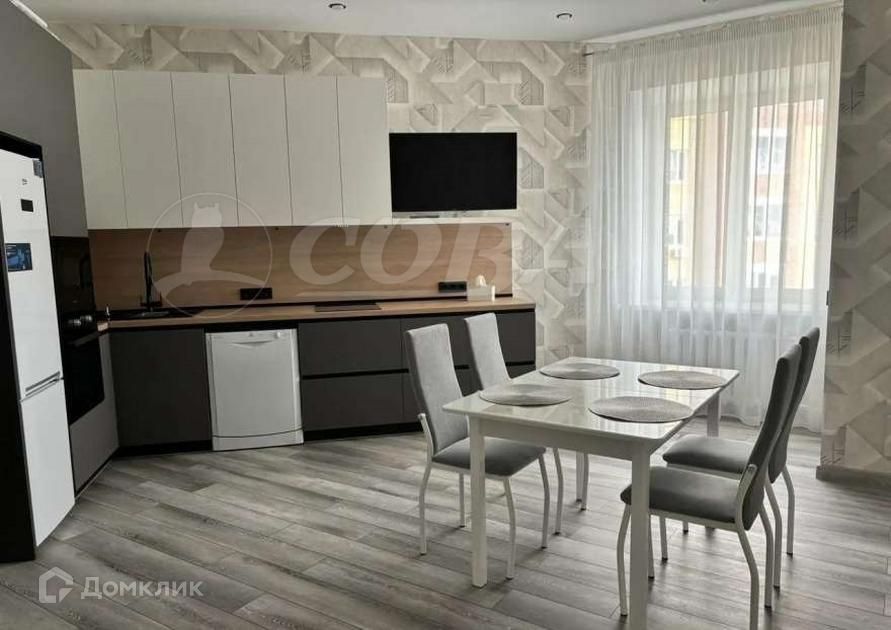 Сдаётся 2-комнатная квартира, 79.6 м²