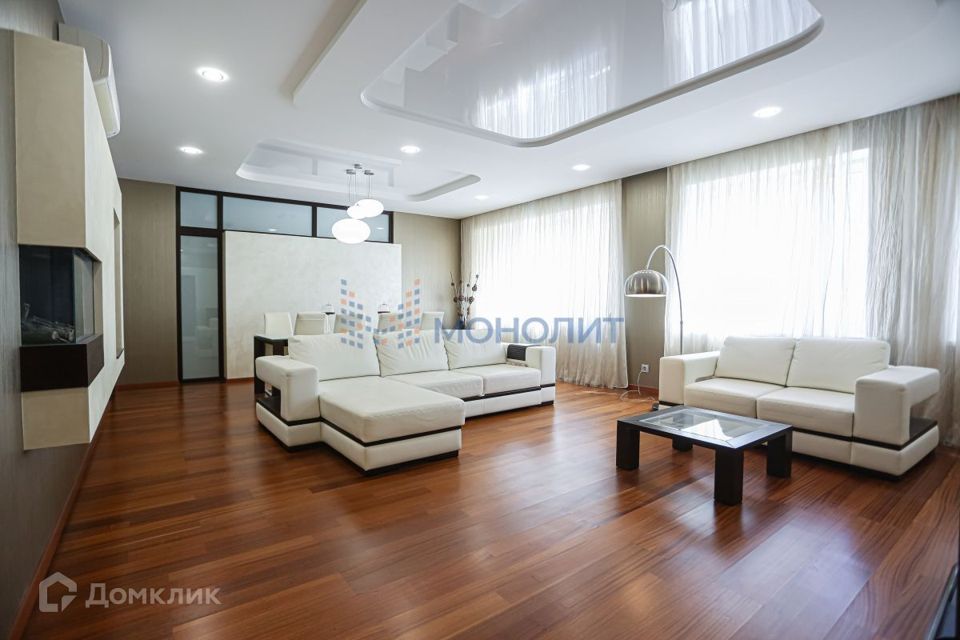 Продаётся 5-комнатная квартира, 220 м²