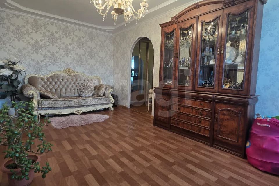 Продаётся 4-комнатная квартира, 60.7 м²