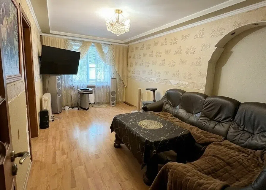 Продаётся 4-комнатная квартира, 84.8 м²