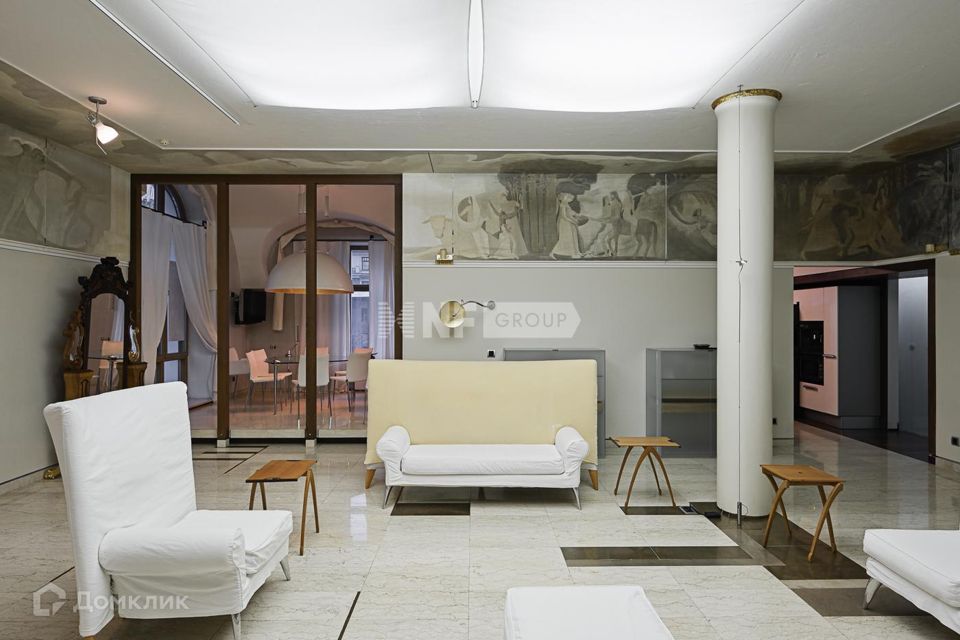 Продаётся 5-комнатная квартира, 301.5 м²