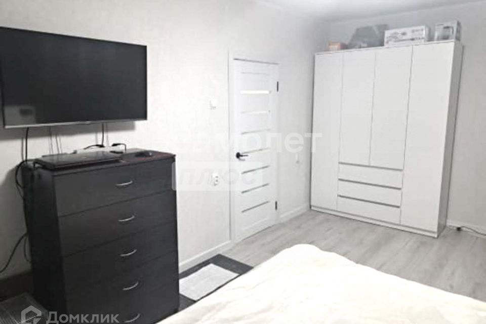 Продаётся 1-комнатная квартира, 38 м²