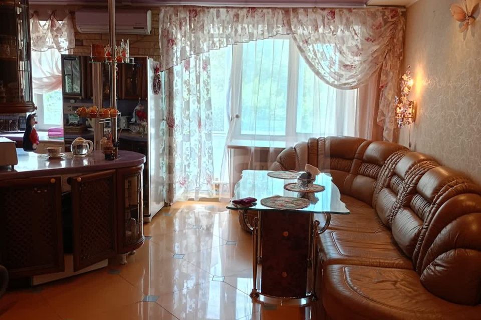 Продаётся 3-комнатная квартира, 61.2 м²
