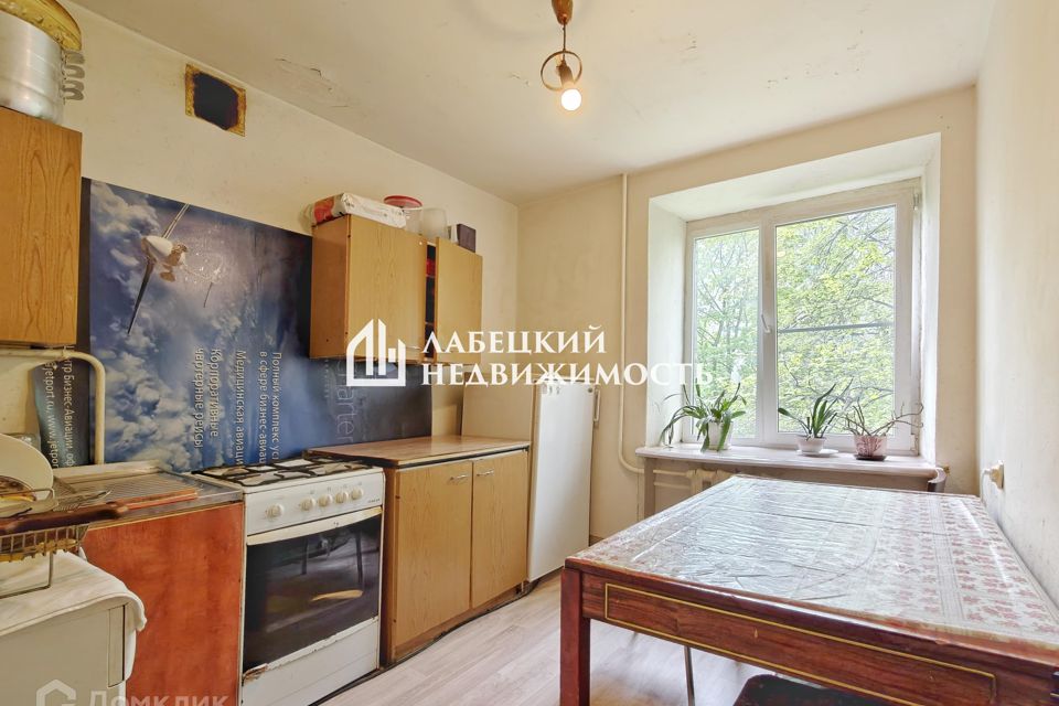 Продаётся 3-комнатная квартира, 53.6 м²