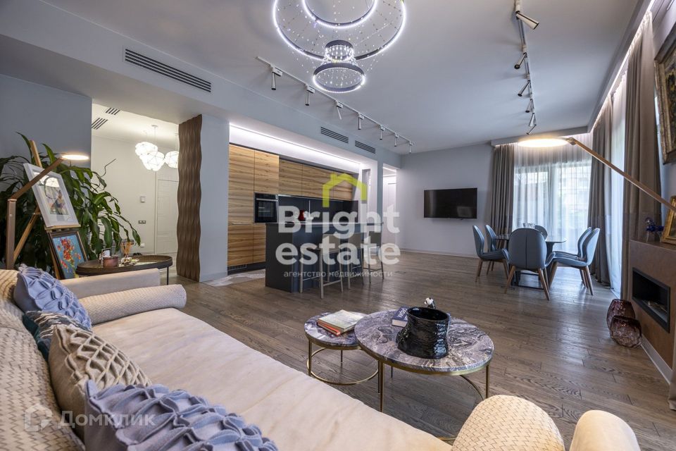 Продаётся 3-комнатная квартира, 120 м²