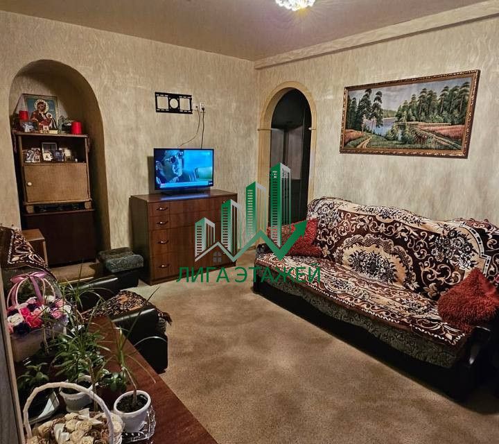 Продаётся 3-комнатная квартира, 40.7 м²