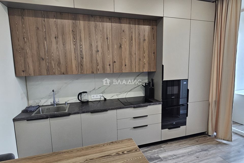 Продаётся 1-комнатная квартира, 43 м²