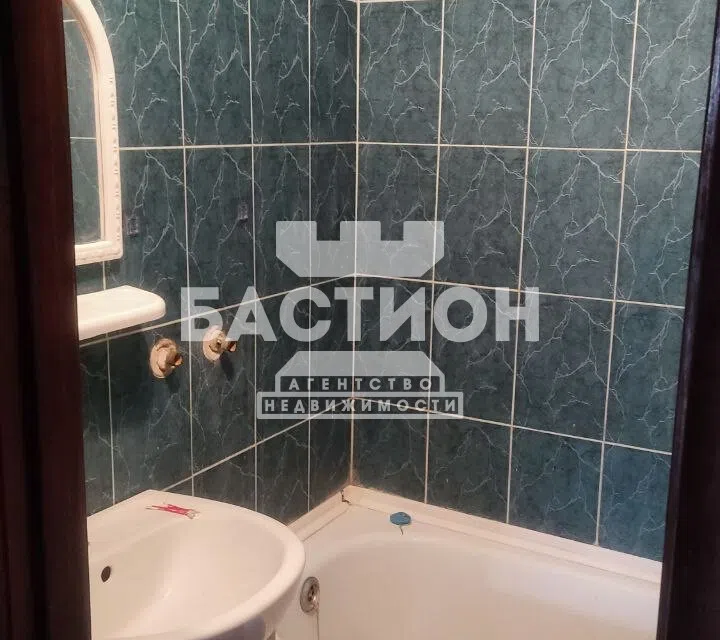 Продаётся 2-комнатная квартира, 40.5 м²